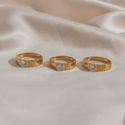 Trendy Fashion Vertical Stripes Claw Setting CZ Cubic Zirconia Stainless Steel Women Gold Rings