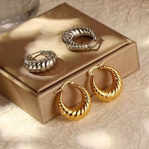 Wholesale Waterproof 18K PVD Stainless Steel Chunky Hollow Croissant Hoop Earring Statement Earring FJER0002