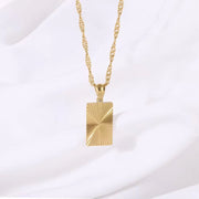 2024 Fashion Vintage 18K Gold Plated Square Pendant Necklace for Woman