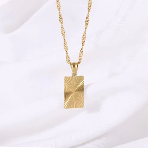 2024 Fashion Vintage 18K Gold Plated Square Pendant Necklace for Woman
