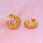 Y2K Trendy Chunky Vintage Boho Design Light Weight Large Wide Hollow Gold Plated Dome Chunky Hoop Earrings