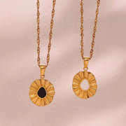 Trending Engraved Flower Shape Enamel Pendant Necklace 18K Gold Plated Stainless Steel Pendant Necklace