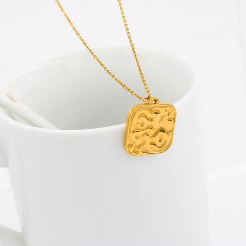 Women Stylish Textured Square Stainless Steel Pendant Necklace High Quality Gold Color Daily Wear Jewelry
