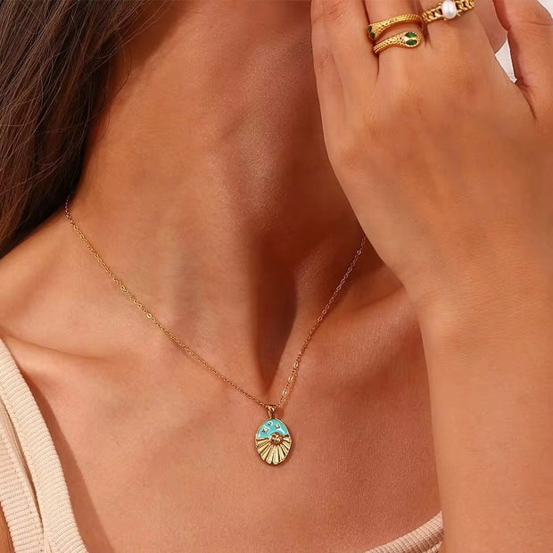 Vintage Oval Shape Enamel Sun Star Design Pendant Necklace Tarnish Free 18K Gold Plated Stainless Steel Necklace