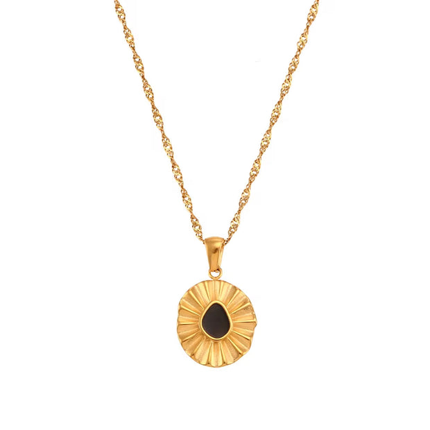 Trending Engraved Flower Shape Enamel Pendant Necklace 18K Gold Plated Stainless Steel Pendant Necklace