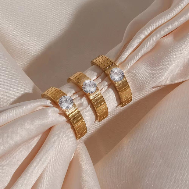 Trendy Fashion Vertical Stripes Claw Setting CZ Cubic Zirconia Stainless Steel Women Gold Rings