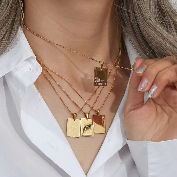 2024 Golden Square Letter Pendant Necklace 18K Gold Plating Chains Stainless Steel Necklace