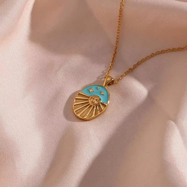 Vintage Oval Shape Enamel Sun Star Design Pendant Necklace Tarnish Free 18K Gold Plated Stainless Steel Necklace