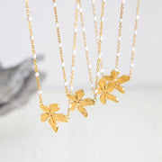 Vintage French Style Flower Chain Necklace Jewelry 18K Gold Stainless Steel Waterproof Minimalist Pearl Flower Necklace