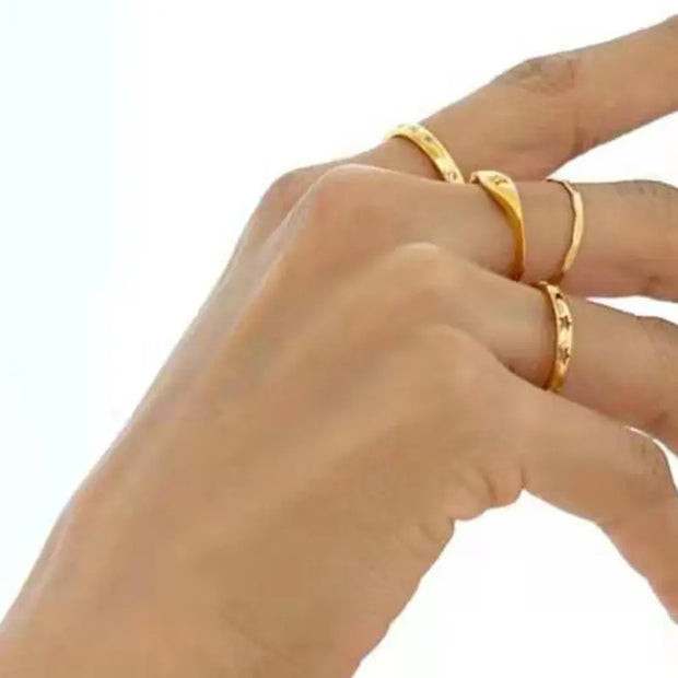 Waterproof&Tarnish Free Stainless Steel 18k Gold Rings Curved Hollow Star Finger Nail Ring for Women