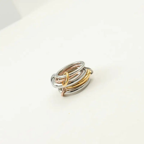 Waterproof 18K Plain Gold Individuality Double Circle Linked Rings Stainless Steel Multi Layer Interlocking Ring Jewelry
