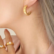 Trendy 18k Gold Plated Stainless Steel Chunky Jewelry Gift Fashion Spiral Cc Shaped Earrings For Women