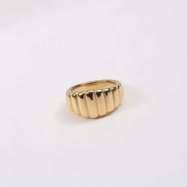 Waterproof 18K Gold Plated Stainless Steel Gradient Chunky Croissant Rings for Women Statement Rings Jewelry