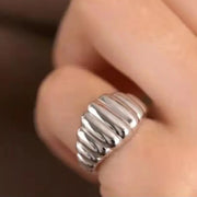 Waterproof 18K Gold Plated Stainless Steel Gradient Chunky Croissant Rings for Women Statement Rings Jewelry