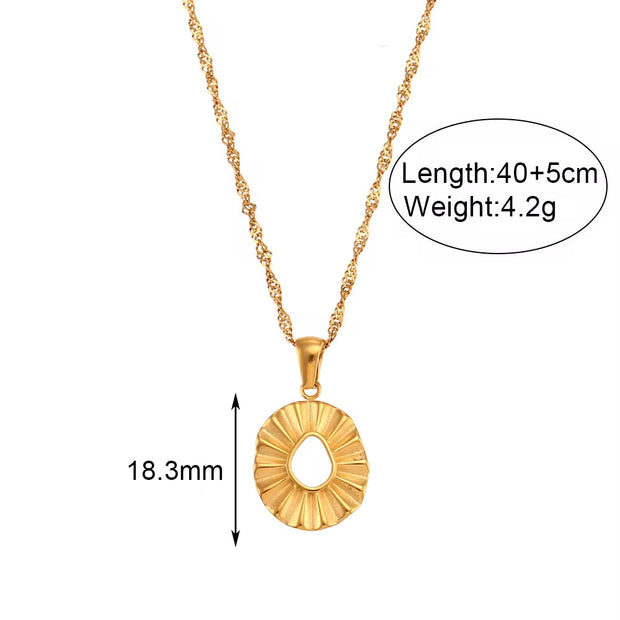 Trending Engraved Flower Shape Enamel Pendant Necklace 18K Gold Plated Stainless Steel Pendant Necklace