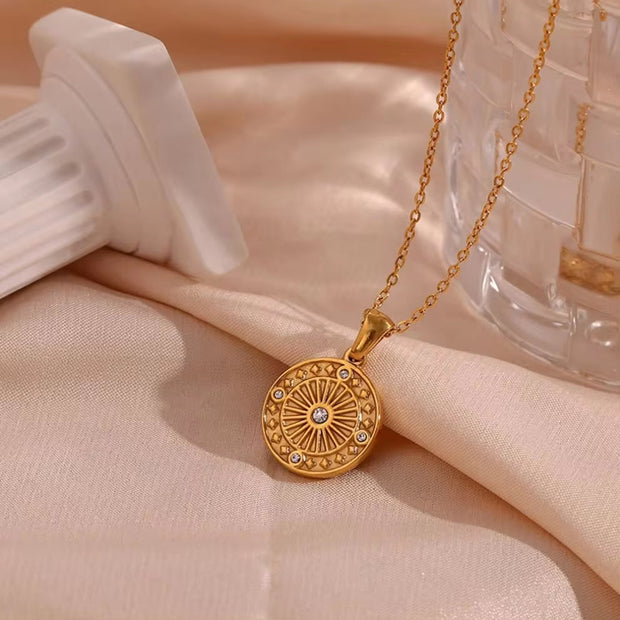 Vintage Engraved round Compass Shape Zircon Pendant Necklace 18K Gold Plated Stainless Steel Necklace