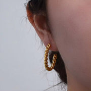 Tarnish Free Twisted 18K Gold Plated Ear Cuff Earrings Stainless Steel No Piercing Clip on Earrings