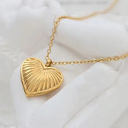 18K Gold Plated Stainless Steel Hip Hop Accessories Radial Texture Heart Pendant Necklace for Women