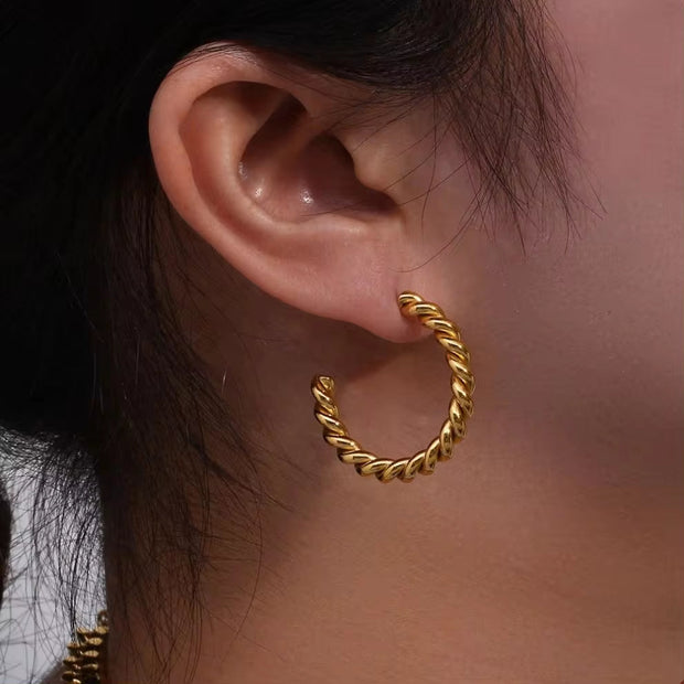 Tarnish Free Twisted 18K Gold Plated Ear Cuff Earrings Stainless Steel No Piercing Clip on Earrings