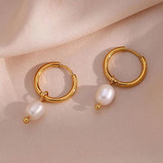 2023 New Design Fresh Water Pearl Hoop Earring 18K Gold Plated Hoop Earring Stainless Steel Tarnish Free Pearl Drop Earrings