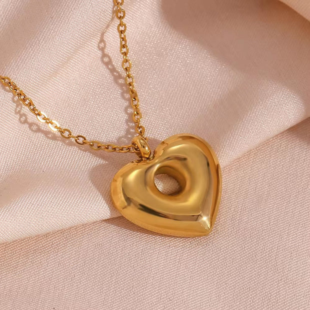 Valentines Day Gift Hollow Out Heart Necklace 18K Gold Plated Stainless Steel Jewelry Couple Necklace