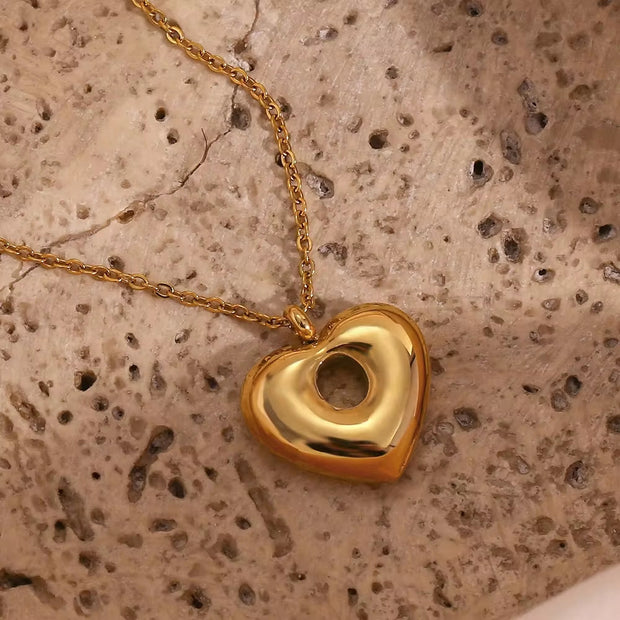 Valentines Day Gift Hollow Out Heart Necklace 18K Gold Plated Stainless Steel Jewelry Couple Necklace